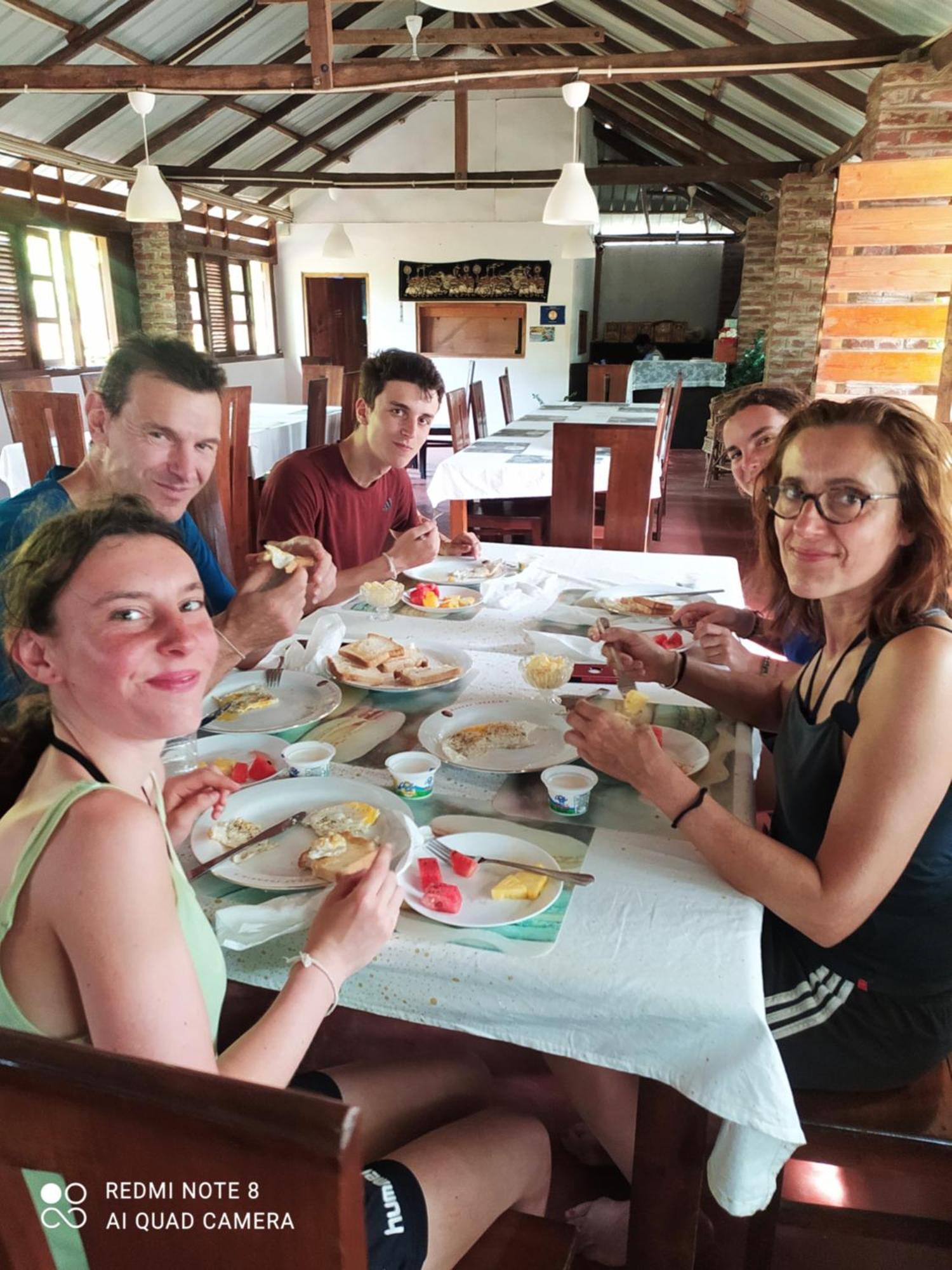 Italian Guest Hotel Trincomalee Ngoại thất bức ảnh